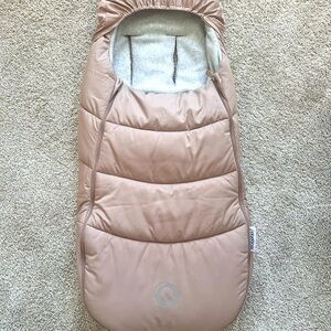 Bugaboo footmuff (color: Dune Taupe )